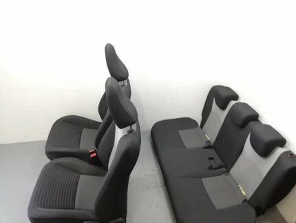 Mitsubishi lancer Evolution seats