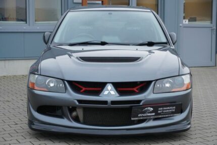Mitsubishi Lancer EVO VIII MR 2004;
5 Speed manual transmission; 179,895km