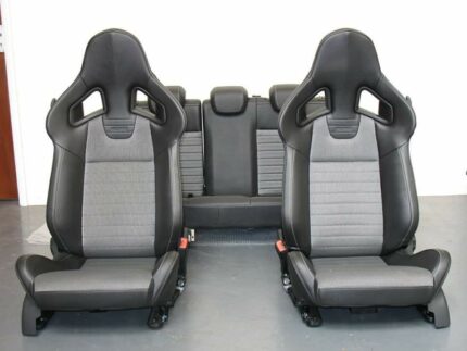 half-leather,half alcantara Recaro seats from a Corsa VXR.
Compatible with Lancers evo X,EX,Gt, Ralliart and other sedans..