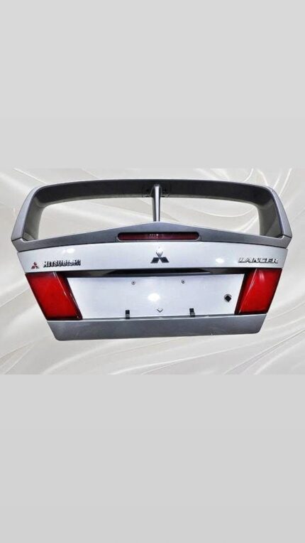 Mitsubishi Lancer Evo trunk with spoiler